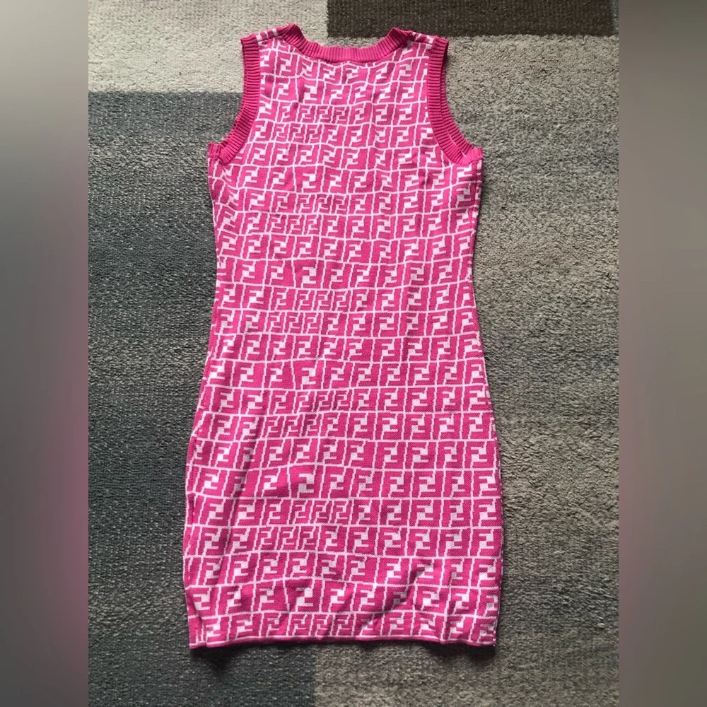 FF logo knit dress with pink embro sz M - Picture 3 of 5